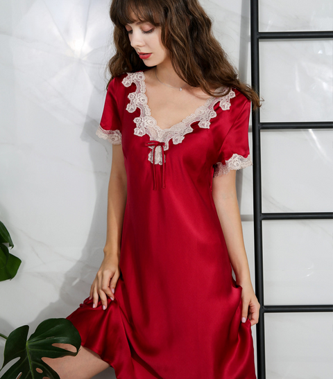 Chic Lace Silk Nightgown with short sleeve